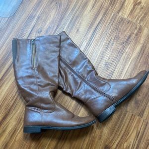 Brown knee-High leather boots